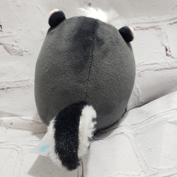 Squishmallows Selma Skunk Plush 5" Stuffed Valentine Year 2021 Embroidered - Picture 2 of 5